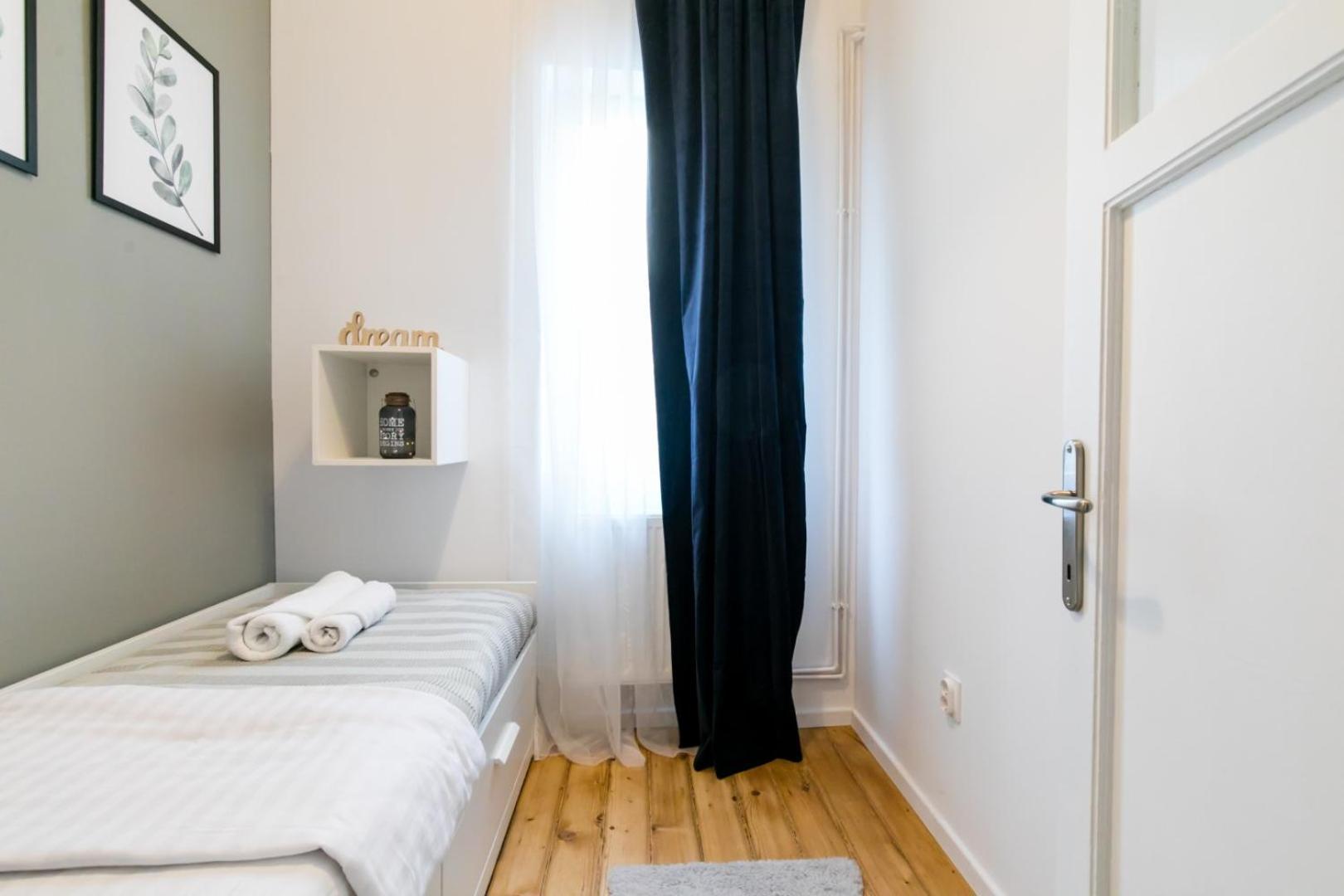 Heart Of The City - Cozy Apartments In Prime Location Букурещ Стая снимка