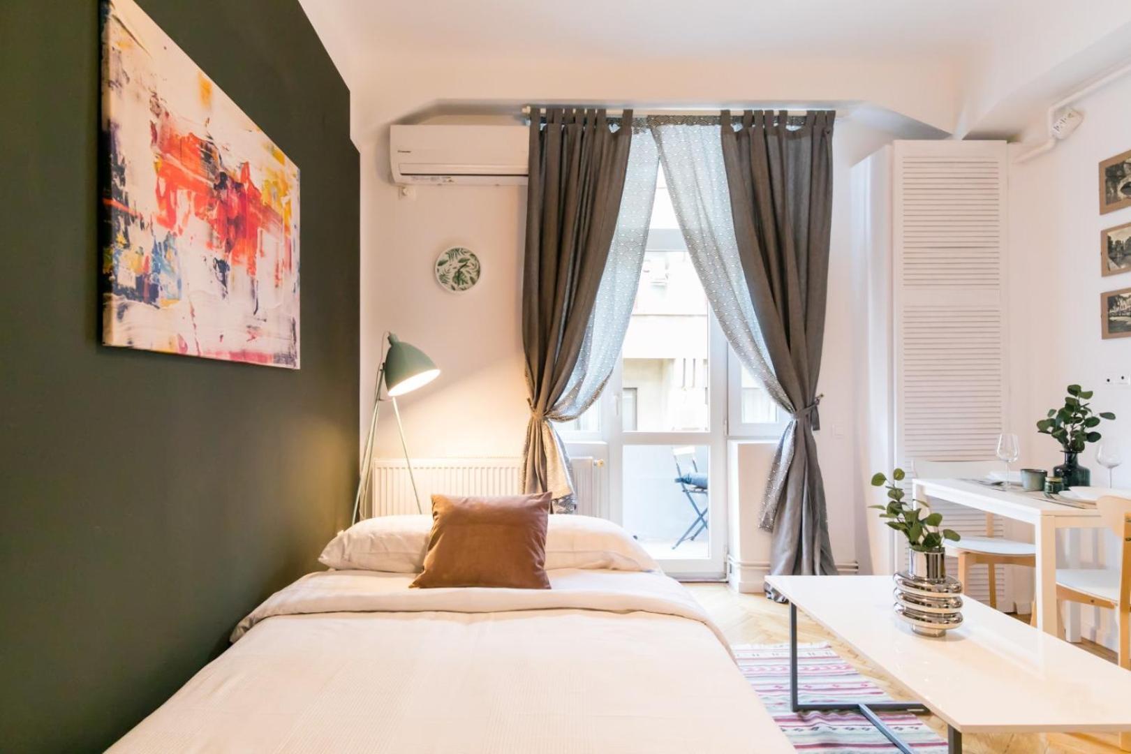 Heart Of The City - Cozy Apartments In Prime Location Букурещ Екстериор снимка