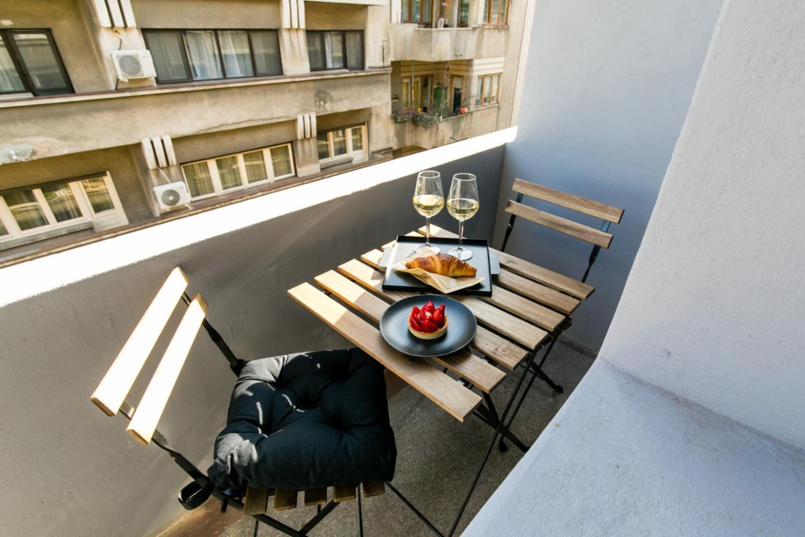 Heart Of The City - Cozy Apartments In Prime Location Букурещ Екстериор снимка